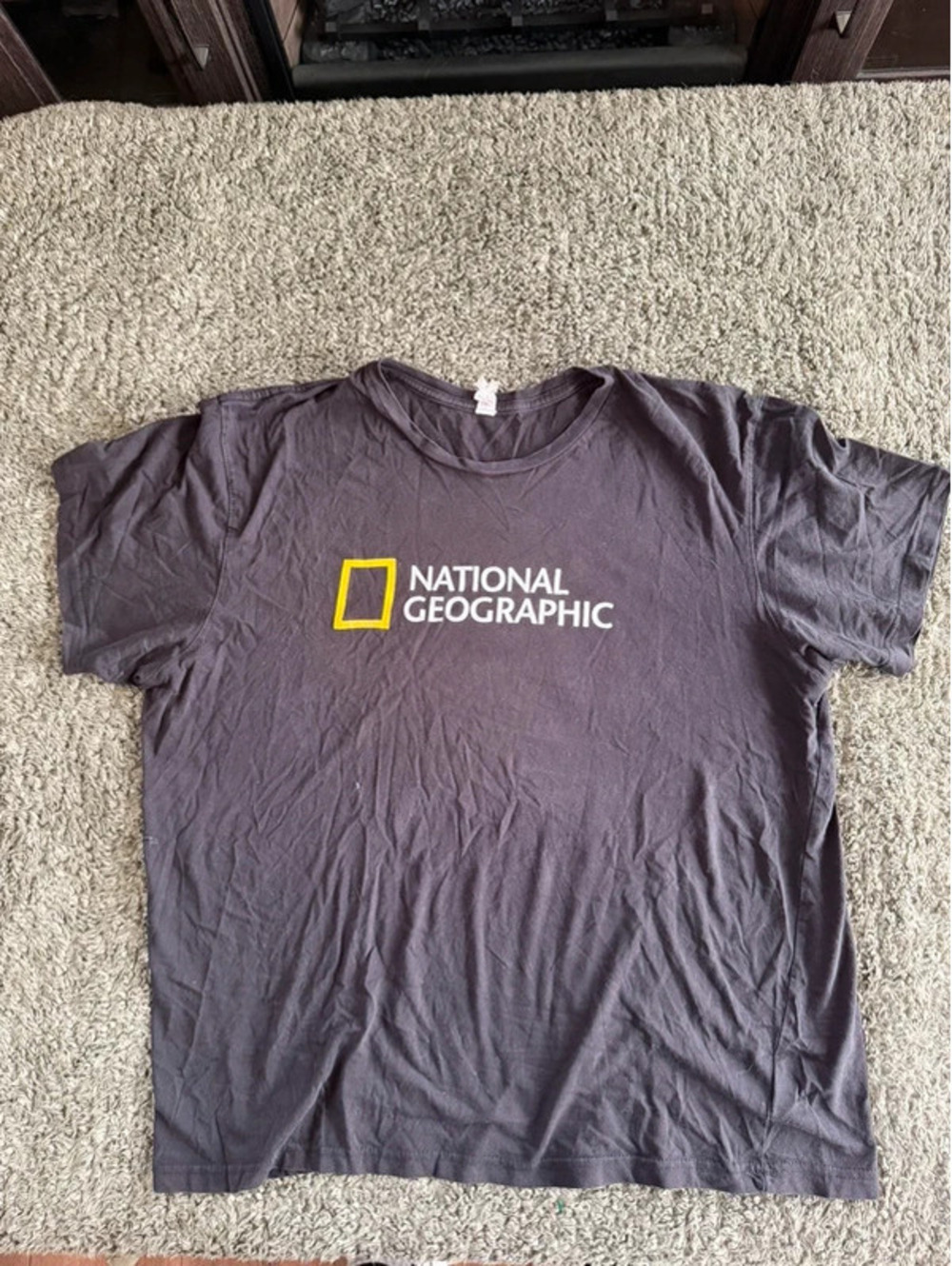 National Geographic Black Logo T-Shirt Size L